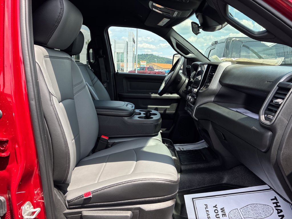 New 2026 RAM 3500 Tradesman w/ Chrome Appearance Group A AWD/4WD image 14