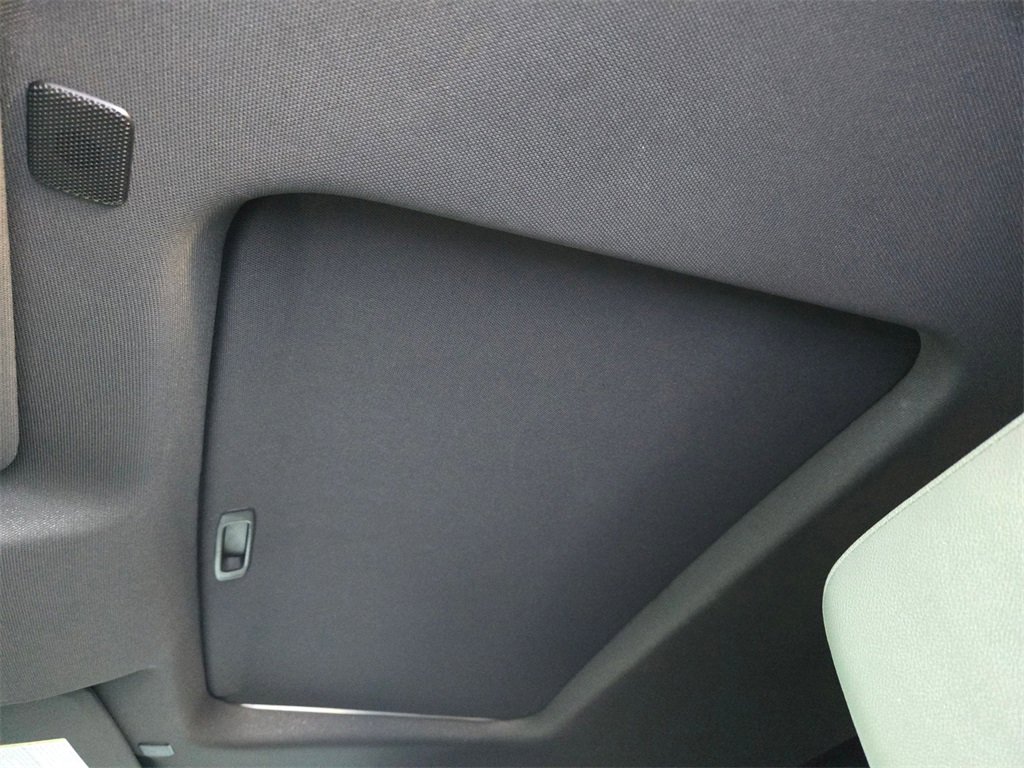 Used 2024 Chevrolet Silverado 1500 ZR2 w/ Technology Package image 32