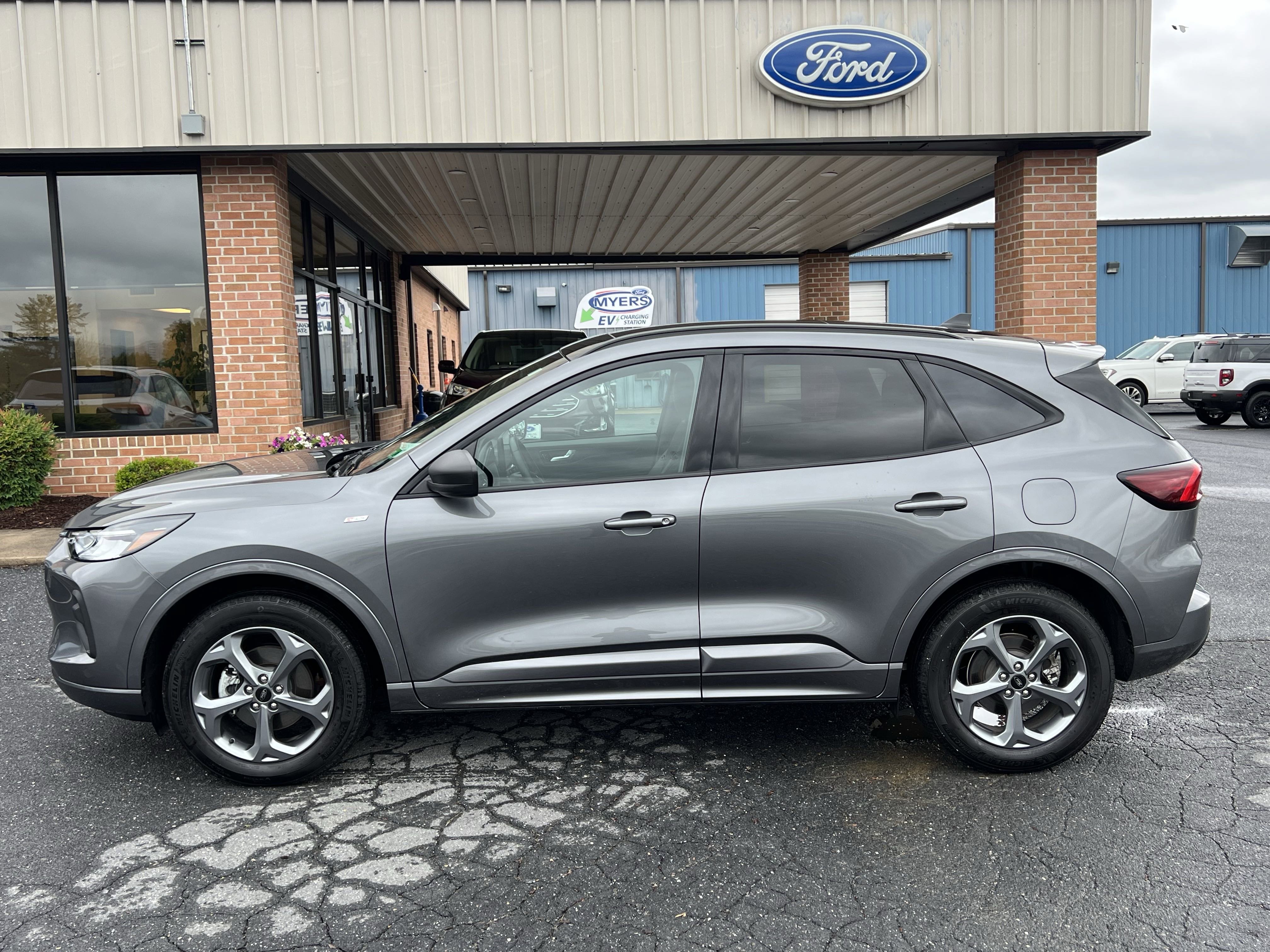 Used 2024 Ford Escape ST-Line w/ Tech Pack #1