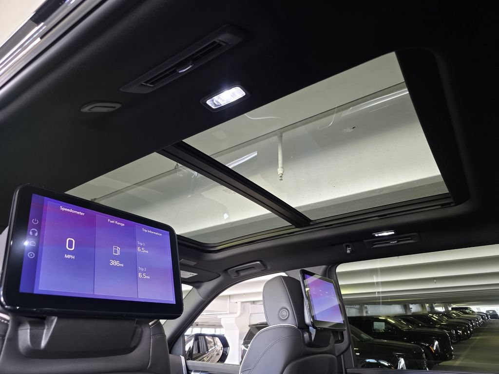 New 2026 Cadillac Escalade ESV Sport w/ Touring Package AWD/4WD image 11