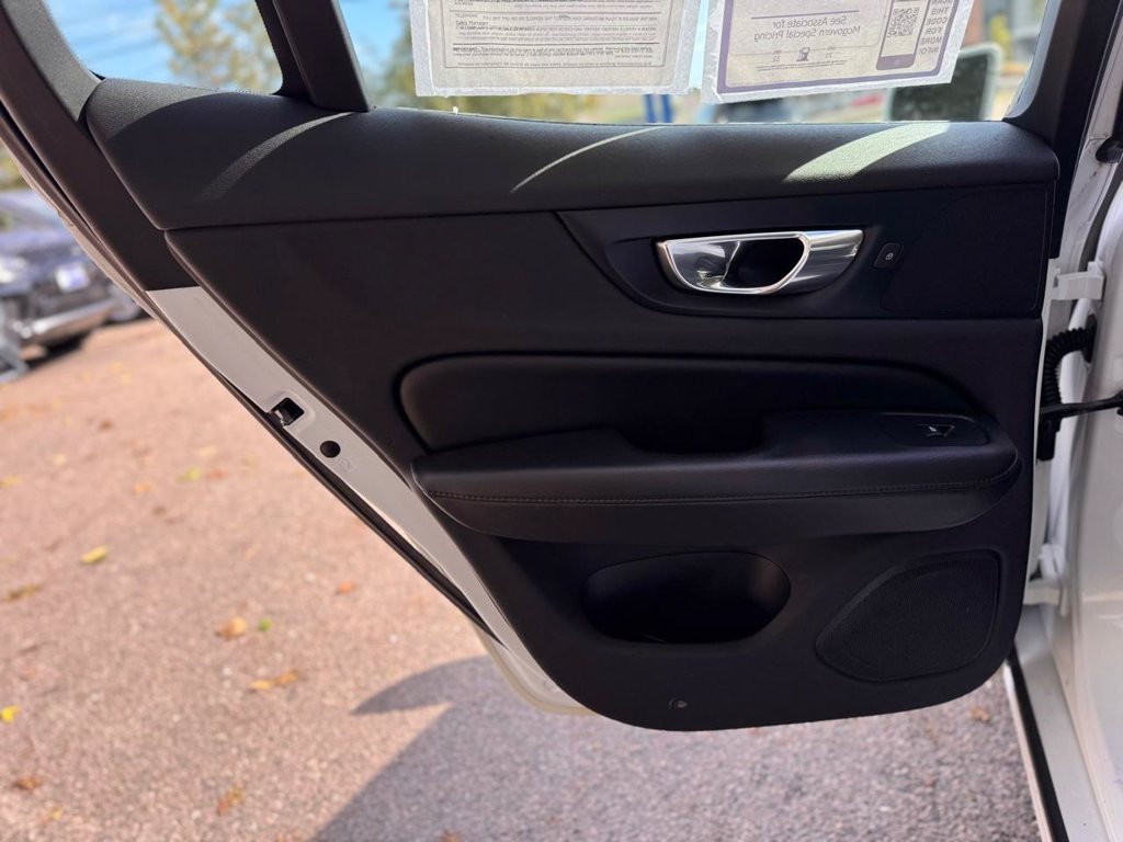 Used 2019 Volvo S60 T6 Momentum w/ Premium Package AWD/4WD image 19