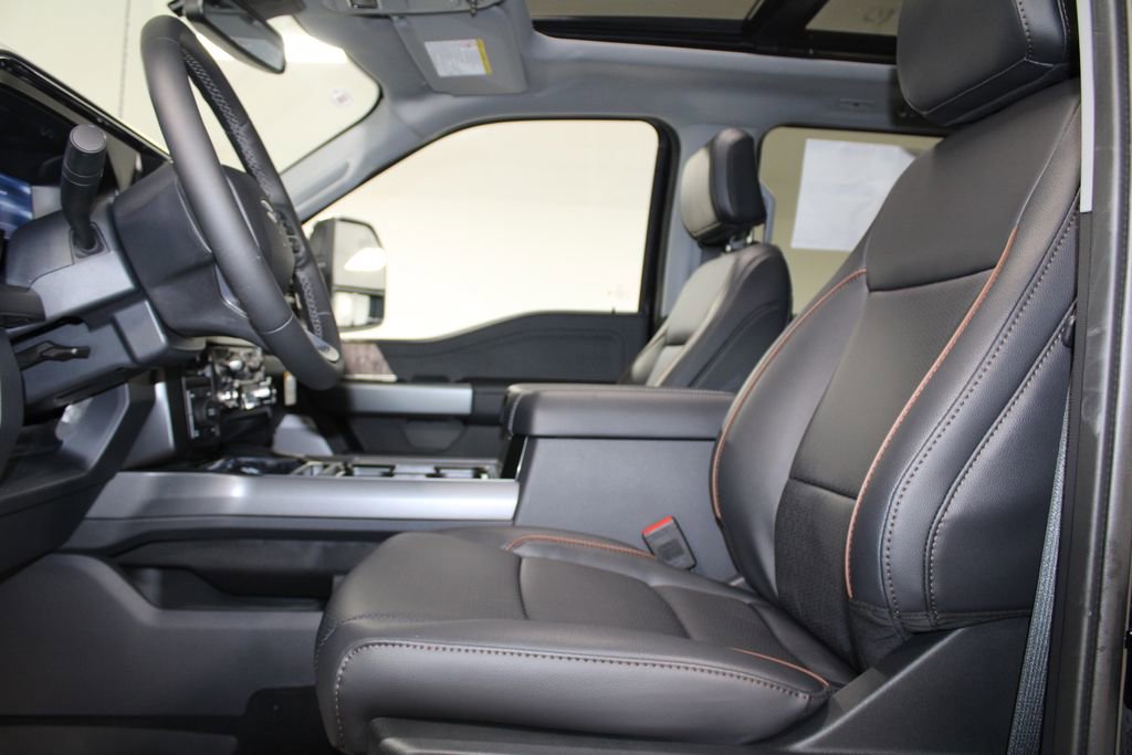 New 2026 Ford F250 Lariat w/ Black Appearance Package image 26