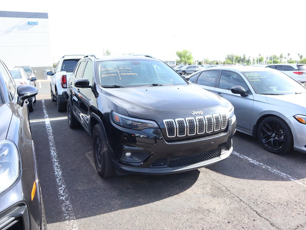 Used 2019 Jeep Cherokee Latitude Plus w/ Trailer Tow Group image 3