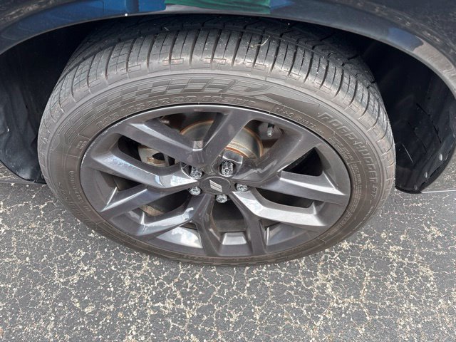 Used 2021 Dodge Challenger SXT w/ Blacktop Package RWD image 5