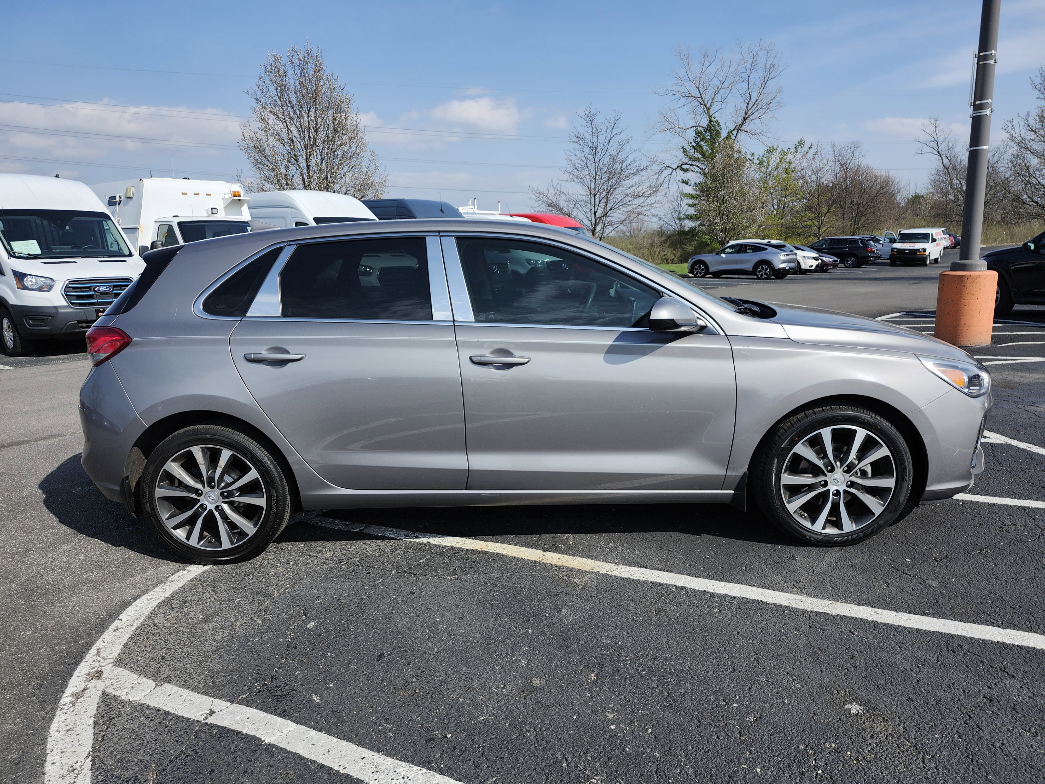 Used 2020 Hyundai Elantra GT FWD image 10