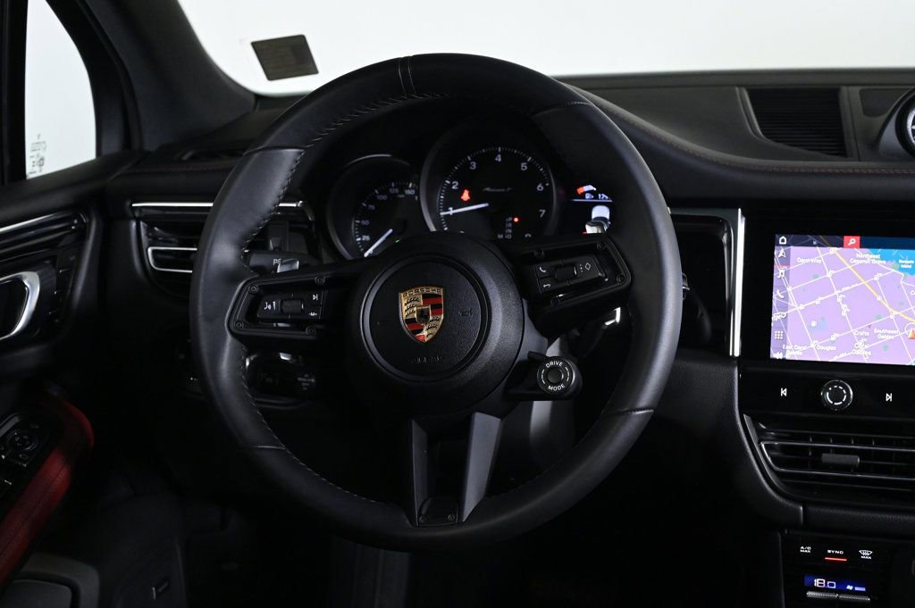 Certified 2025 Porsche Macan Turbo image 12