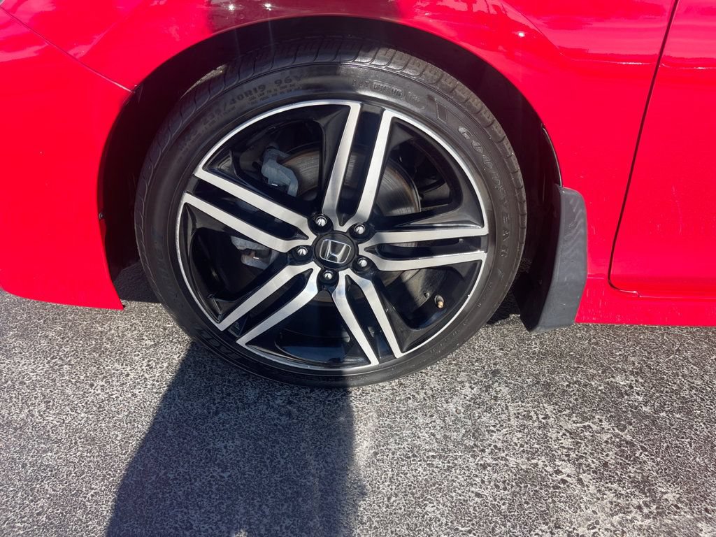 Used 2017 Honda Accord Sport image 8