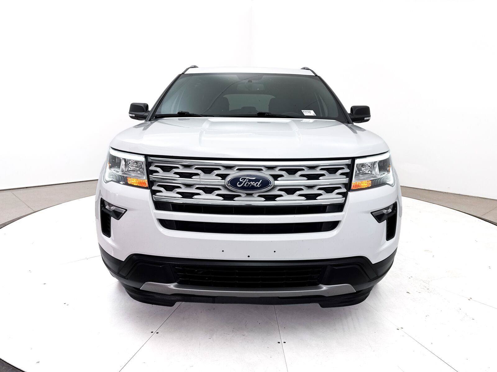 Used 2019 Ford Explorer XLT w/ Equipment Group 201A AWD/4WD image 2