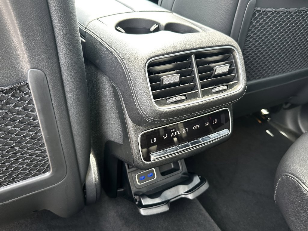 Used 2025 Mercedes-Benz GLS 450 4MATIC image 27