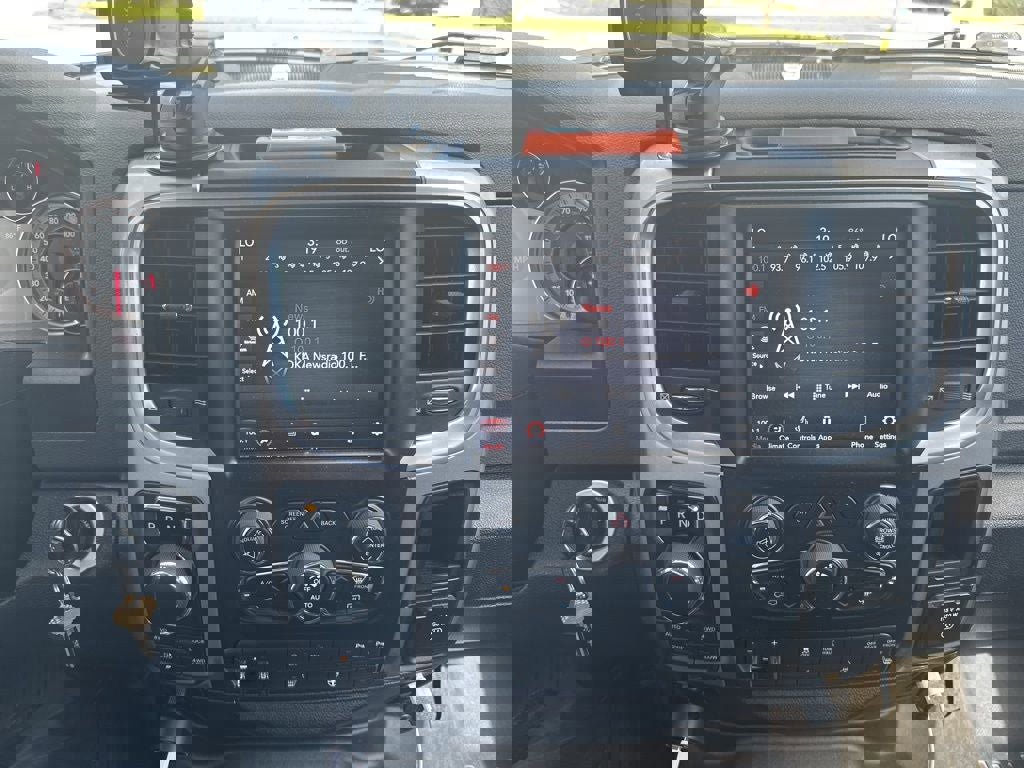 Used 2018 RAM 1500 Big Horn image 14