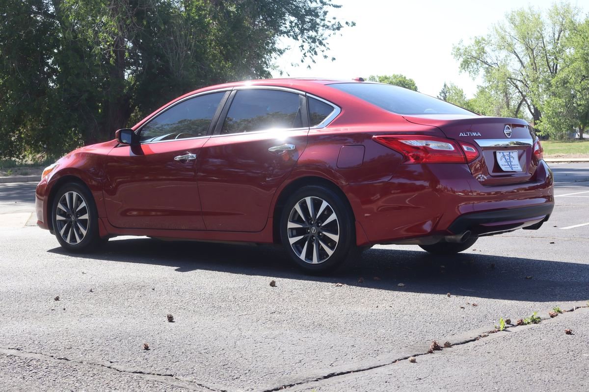 Used 2017 Nissan Altima 2.5 SV FWD image 7