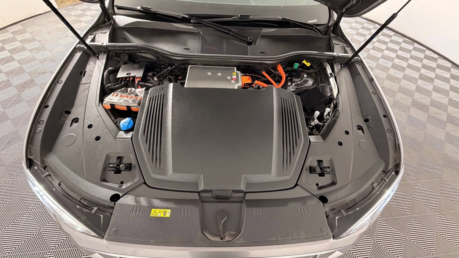 Used 2019 Audi e-tron Premium Plus AWD/4WD image 22