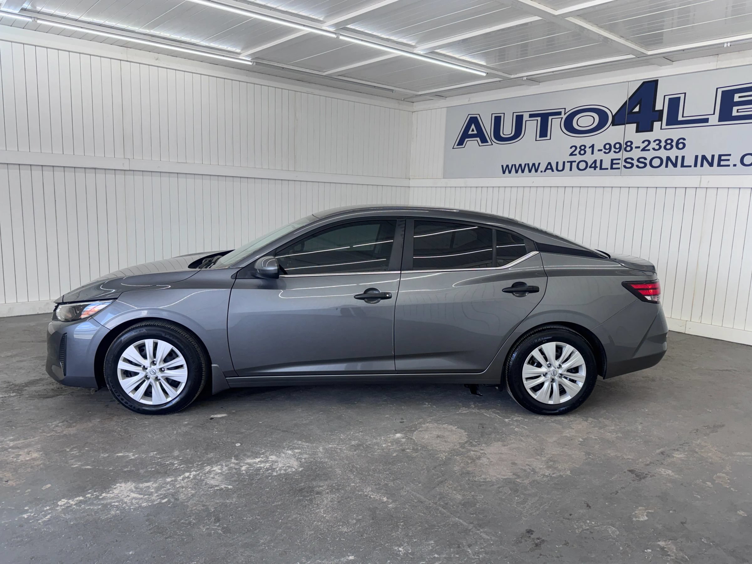 Used 2025 Nissan Sentra S FWD image 8