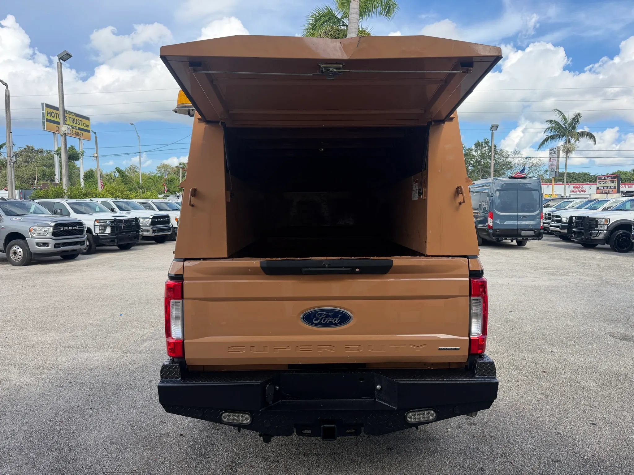 Used 2018 Ford F350 XL RWD image 5