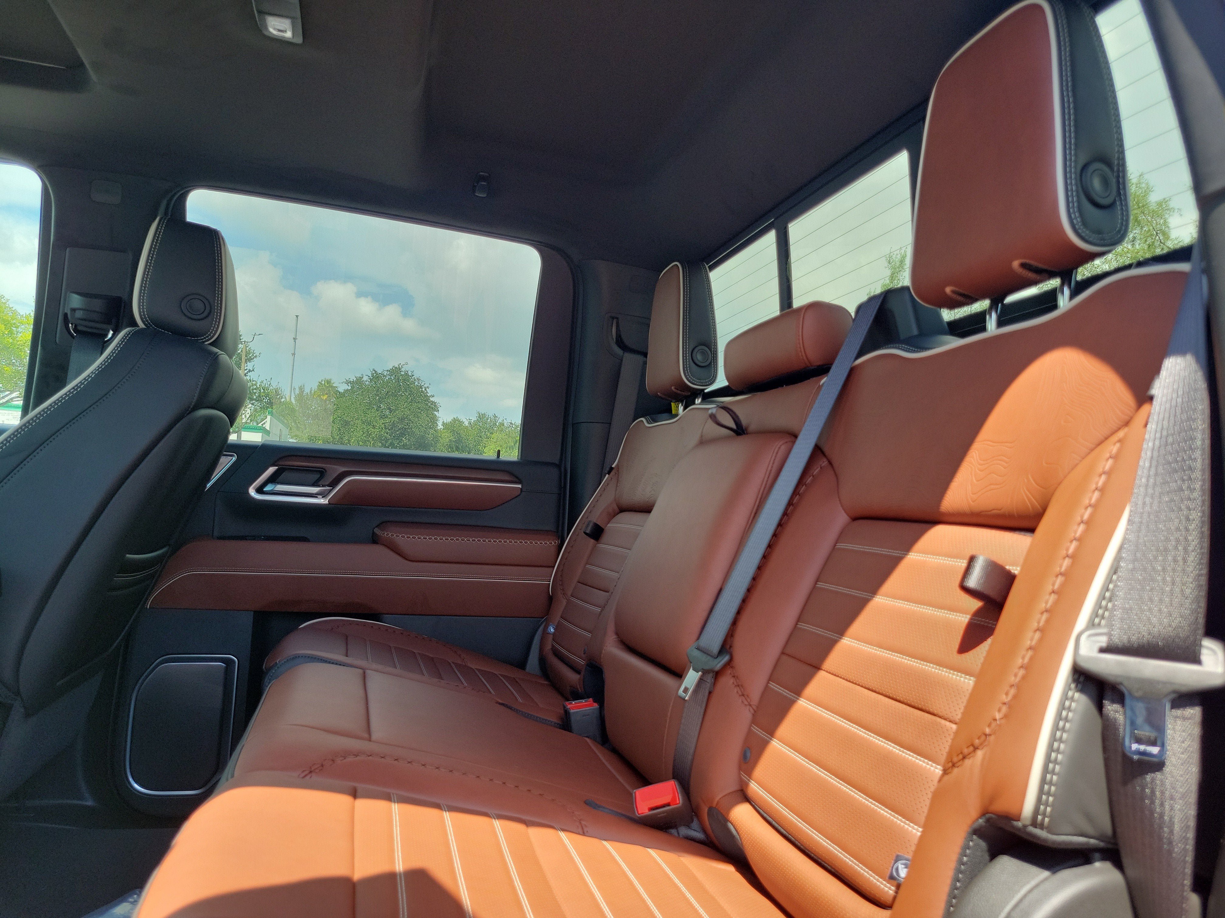 New 2026 GMC Sierra 2500 Denali Ultimate AWD/4WD image 7