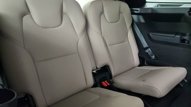 New 2026 Volvo XC90 T8 Plus w/ Protection Package Premier AWD/4WD image 33