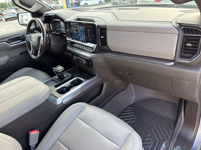 Used 2024 Chevrolet Silverado 1500 LTZ AWD/4WD image 30