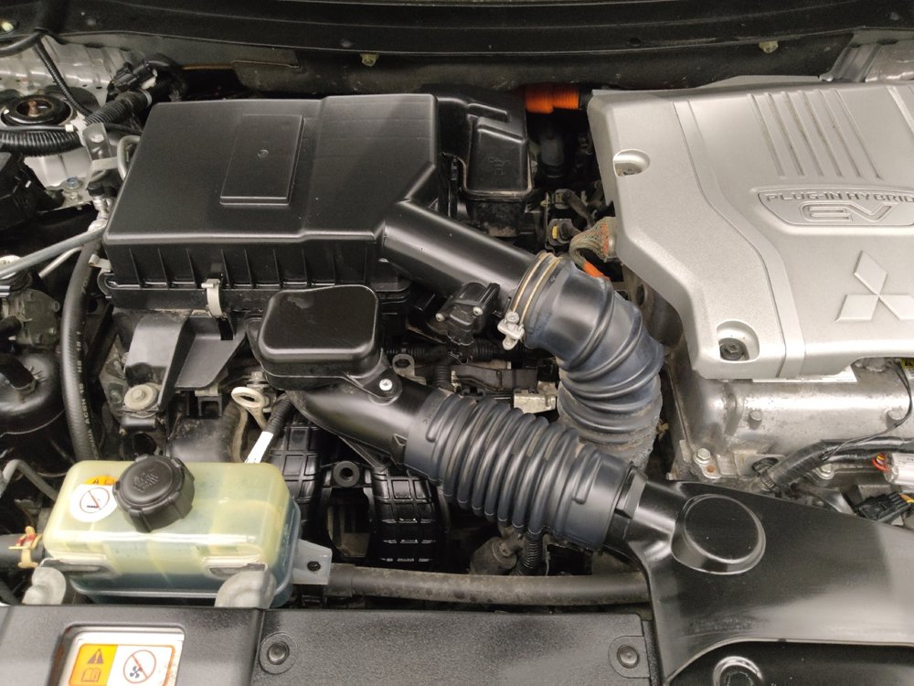 Used 2018 Mitsubishi Outlander SEL image 30