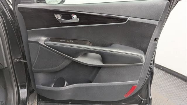 Used 2019 Kia Sorento L image 22