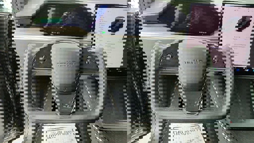 Used 2024 Tesla Model X image 12