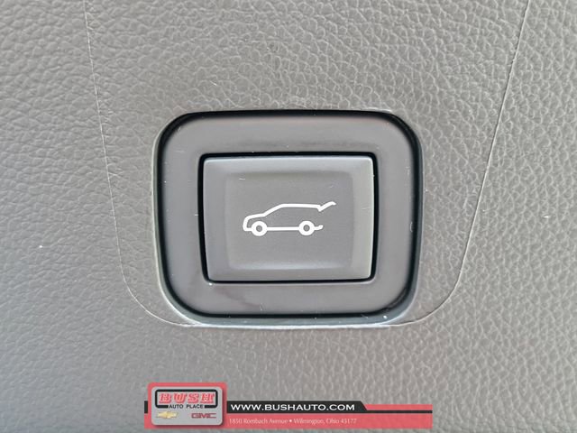 Used 2023 Chevrolet Traverse LT image 10