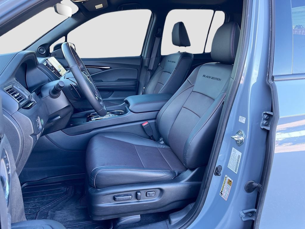 Used 2025 Honda Ridgeline Black Edition image 21