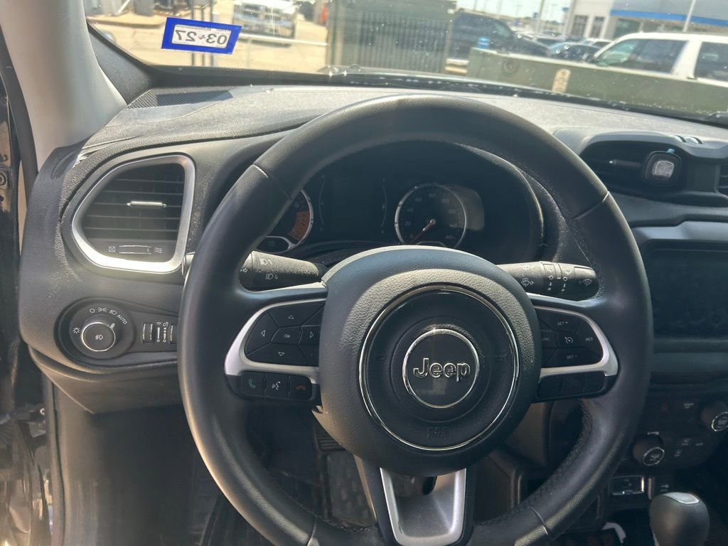 Used 2020 Jeep Renegade Latitude FWD image 5