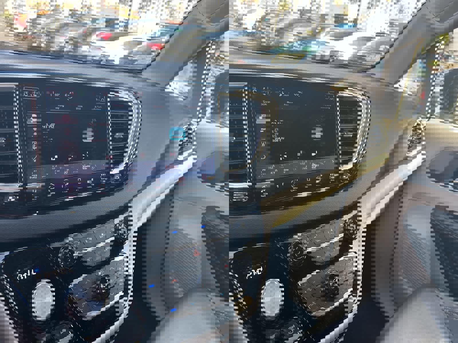 Used 2023 Chrysler Pacifica Touring-L image 30