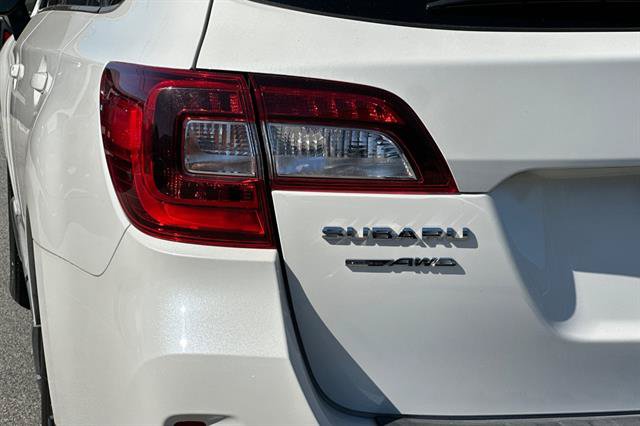 Used 2015 Subaru Outback 2.5i Limited AWD/4WD image 33