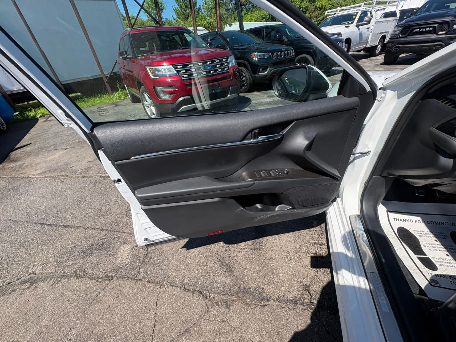 Used 2024 Toyota Camry SE FWD image 14