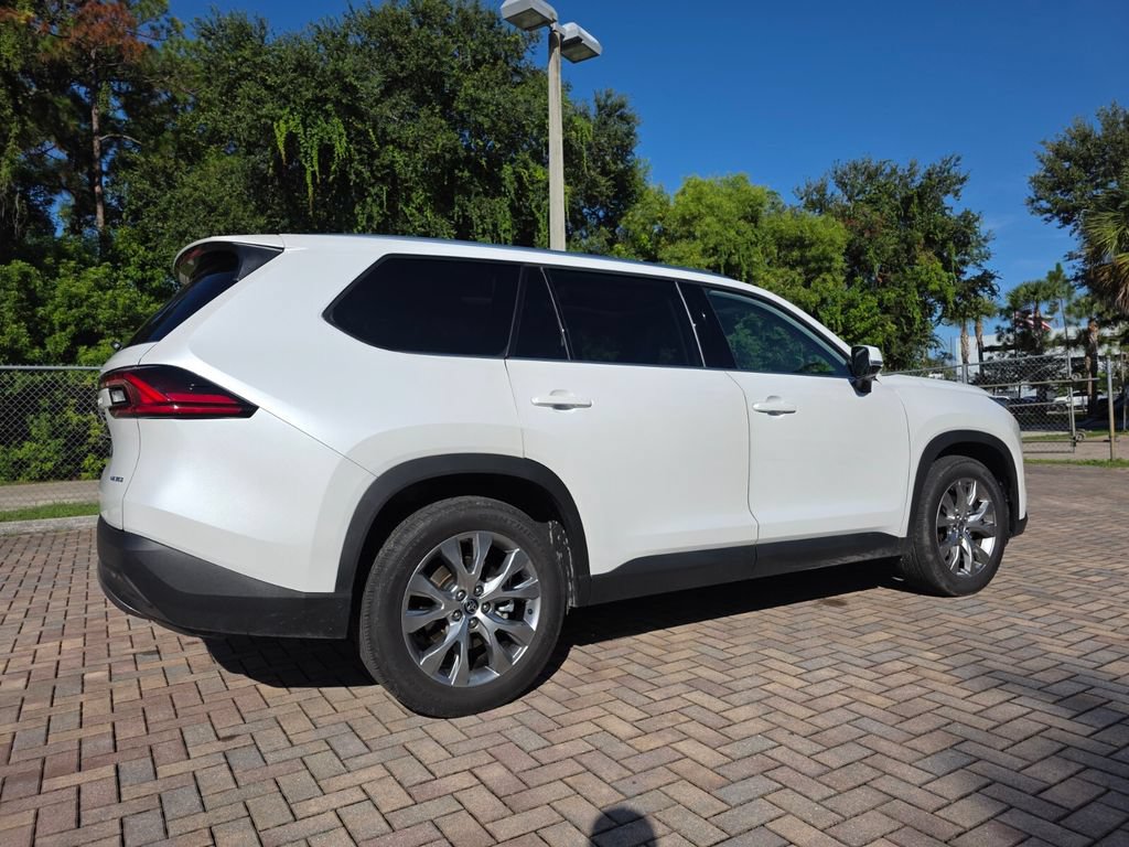 Used 2026 Toyota Grand Highlander AWD image 11