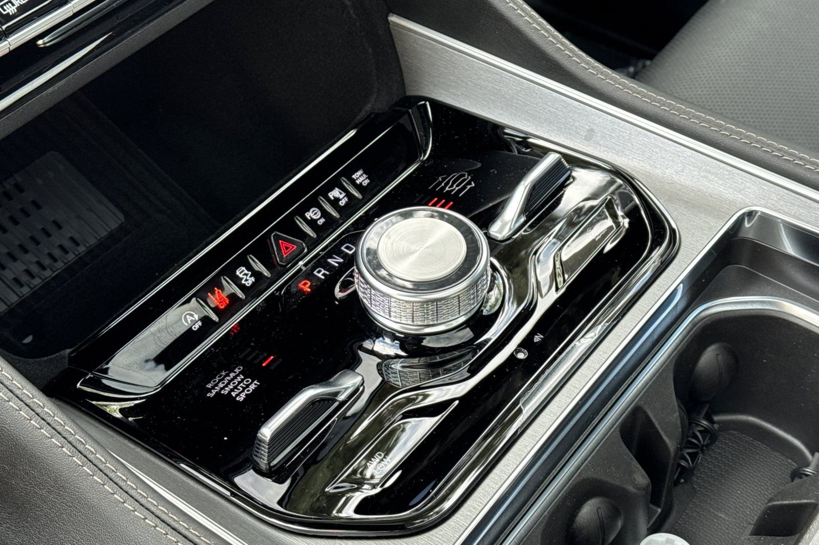 New 2026 Jeep Grand Wagoneer 4WD w/ Quick Order Packge 29V Upland image 22