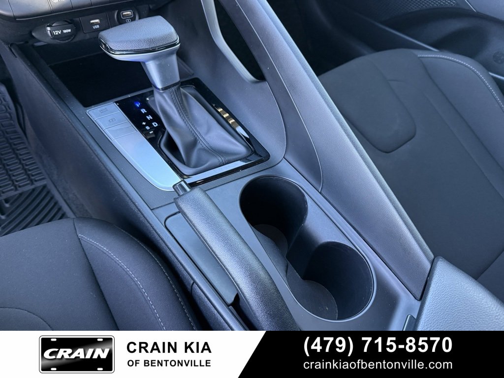 Used 2022 Hyundai Elantra SEL image 18