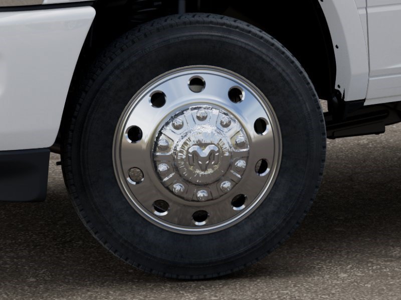 New 2027 RAM 4500 4x4 Crew Cab DRW w/ Laramie Trim Package image 9