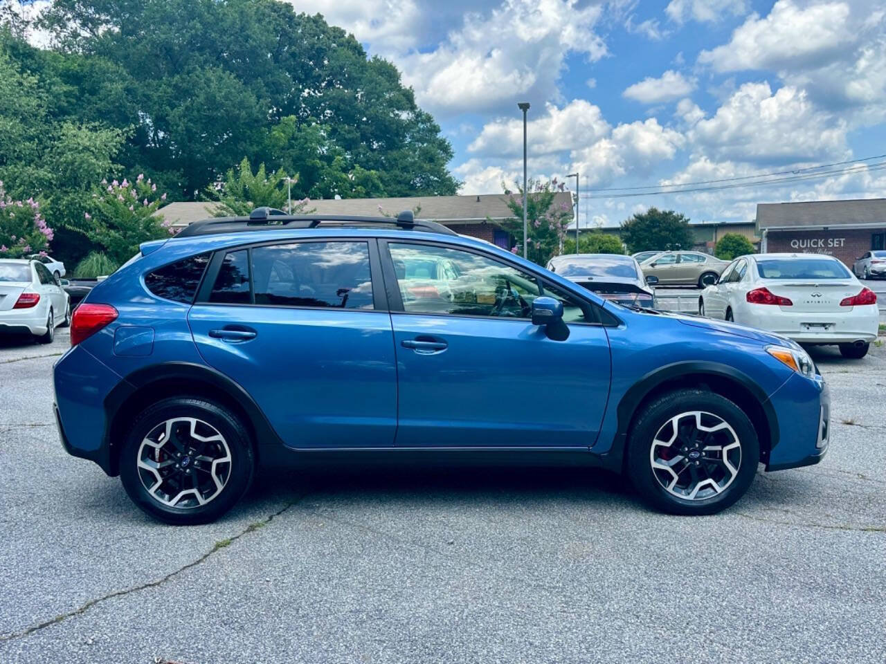 Used 2017 Subaru Crosstrek 2.0i Limited AWD/4WD image 9