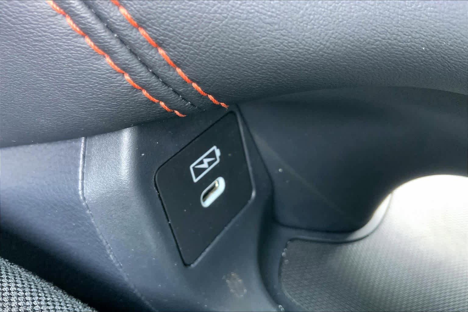 Used 2025 Honda HR-V Sport image 32