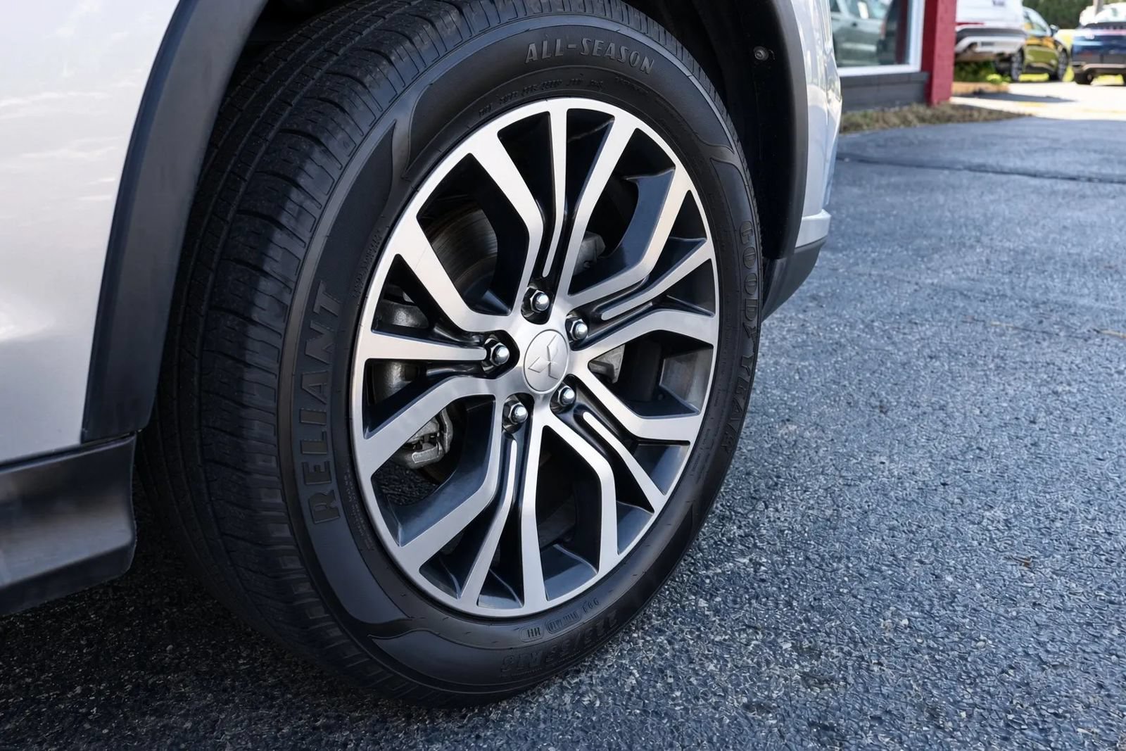 Used 2019 Mitsubishi Outlander Sport ES AWD/4WD image 13