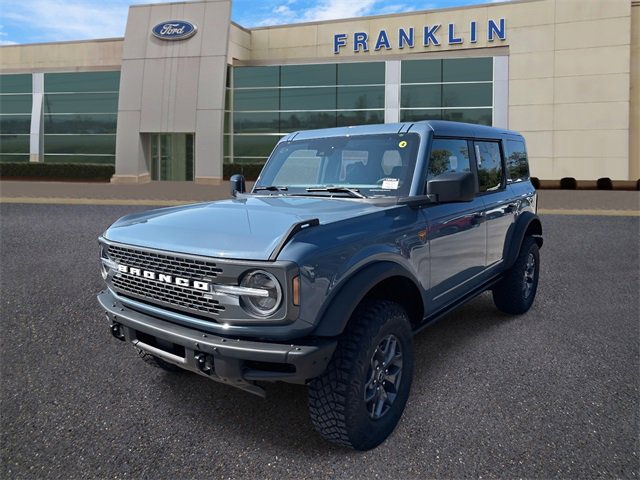 New 2025 Ford Bronco Badlands image 3