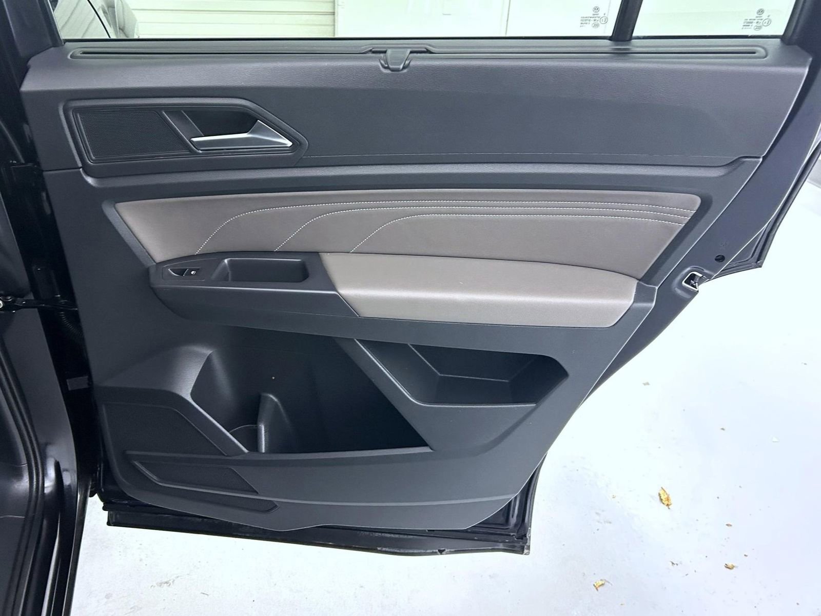 Used 2021 Volkswagen Atlas SE image 17