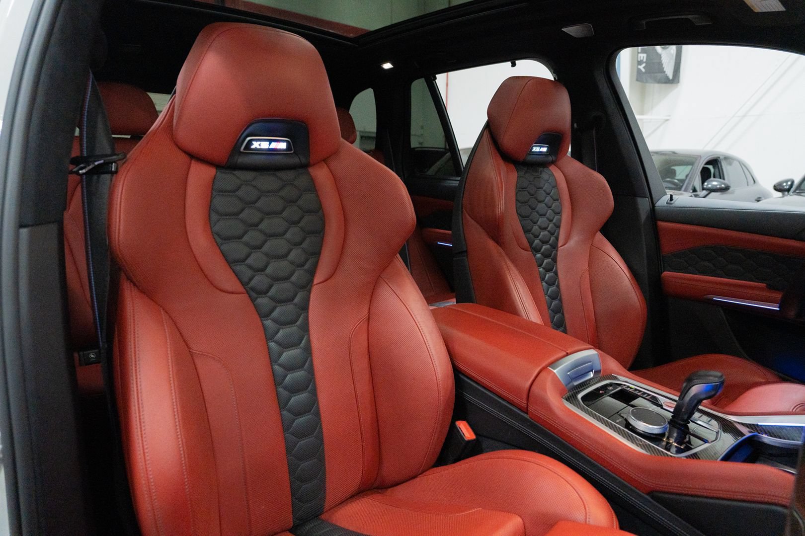 Used 2021 BMW X5 M w/ Competition Package AWD/4WD image 31