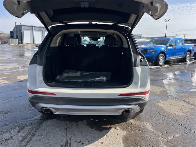 Used 2023 Lincoln Corsair AWD w/ Equipment Group 101A image 11