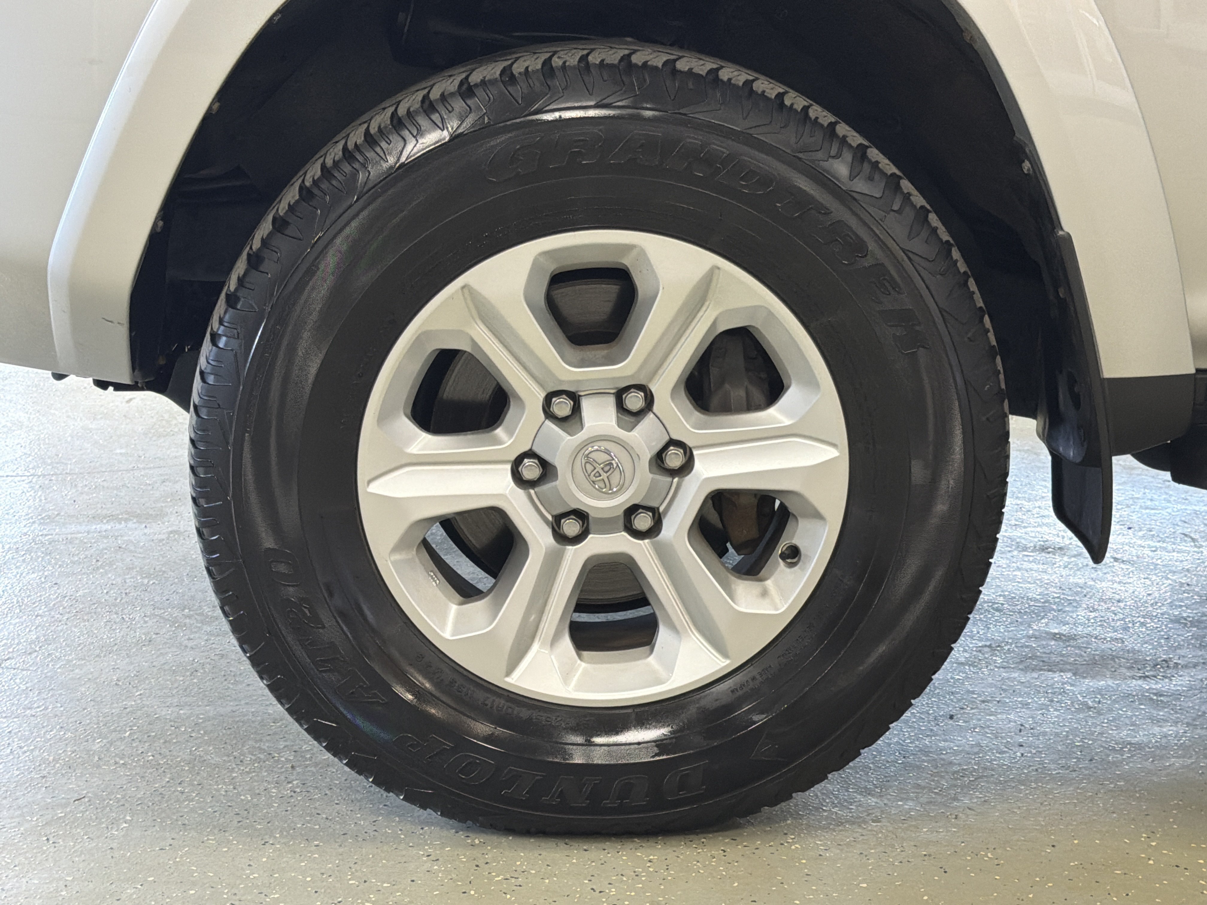 Used 2024 Toyota 4Runner SR5 Premium w/ Moonroof Package AWD/4WD image 46