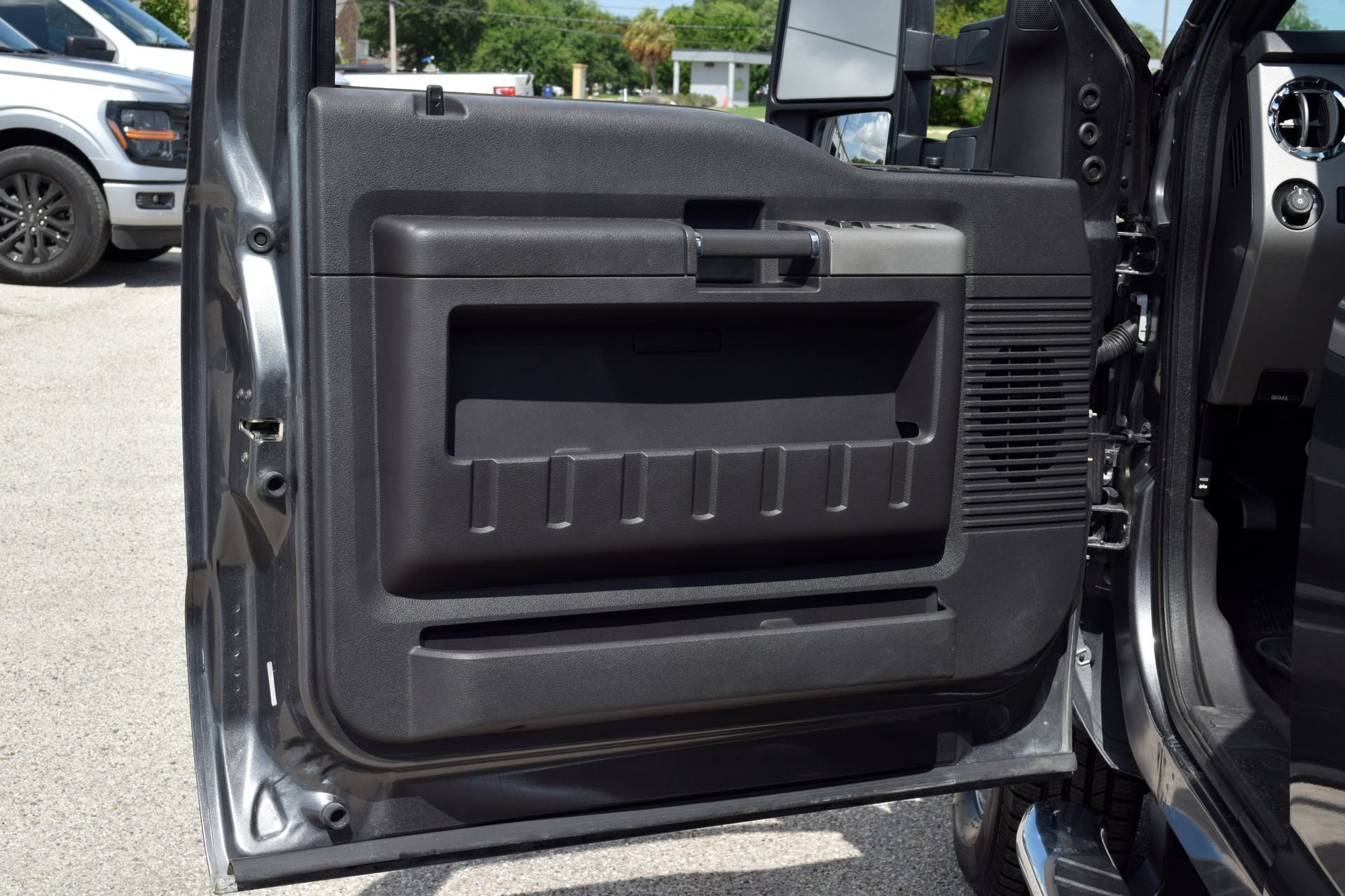 Used 2015 Ford F350 Lariat w/ Lariat Ultimate Package AWD/4WD image 17