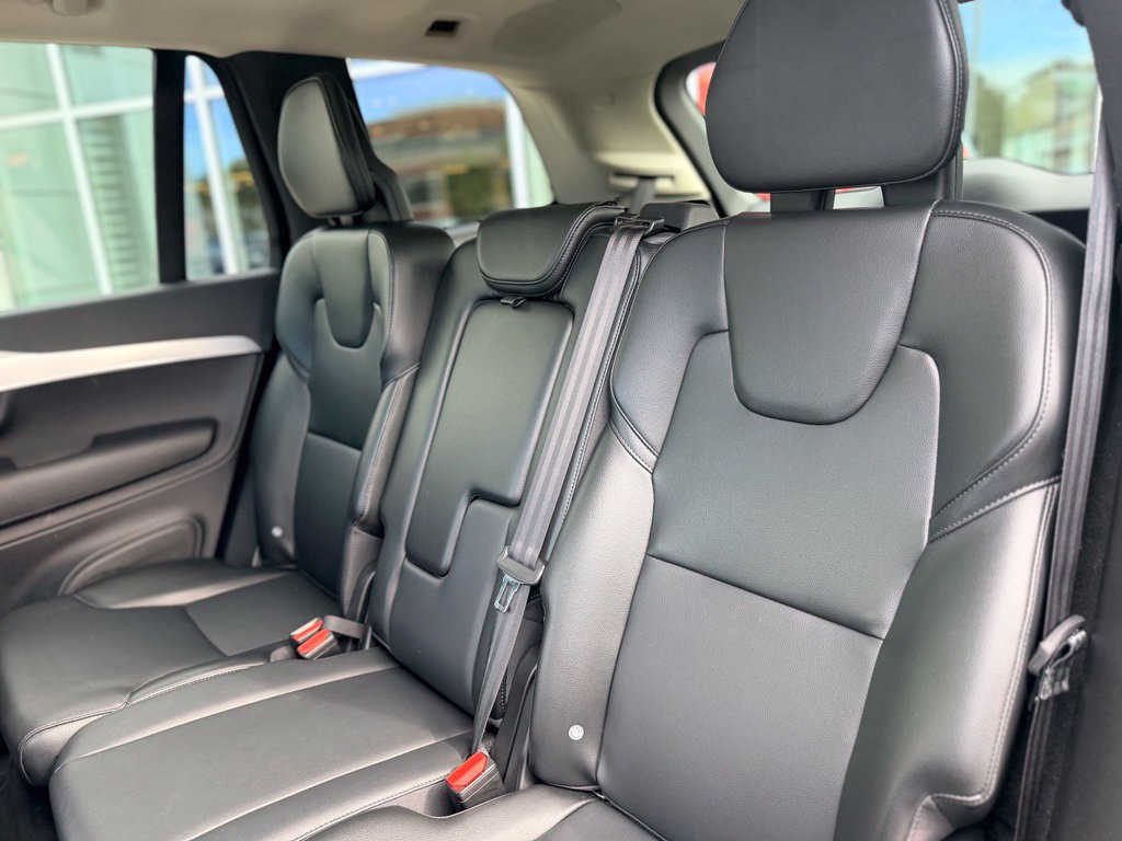 Used 2018 Volvo XC90 T5 Momentum w/ Convenience Package AWD/4WD image 15