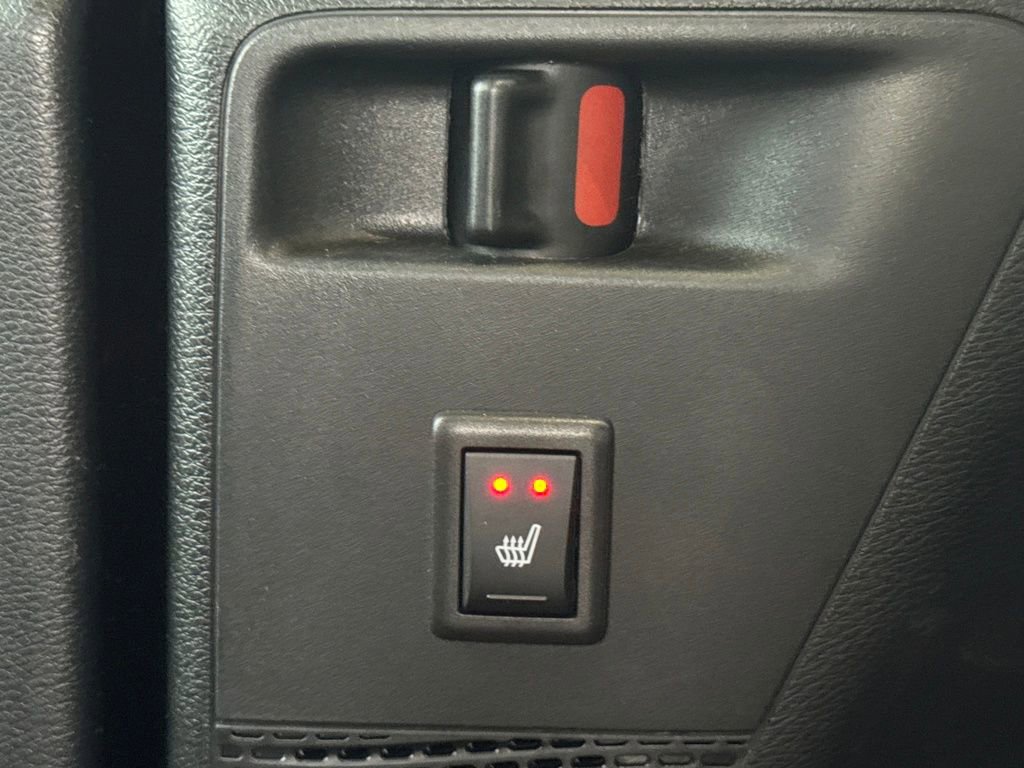 Used 2024 Chrysler Pacifica Limited w/ S Appearance Package image 20