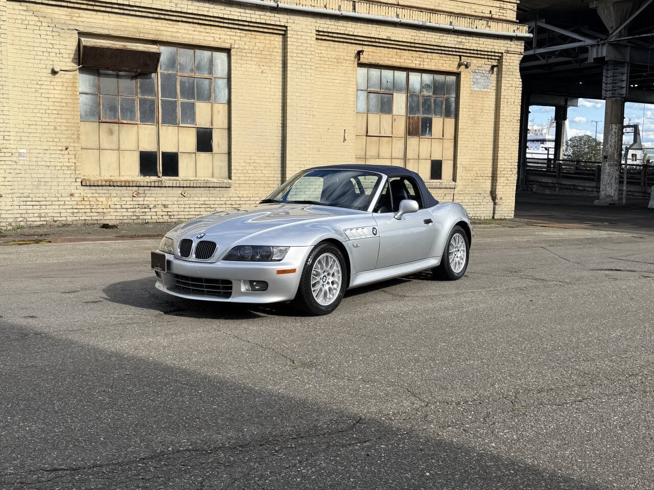 Used 2000 BMW Z3 2.8 RWD image 2