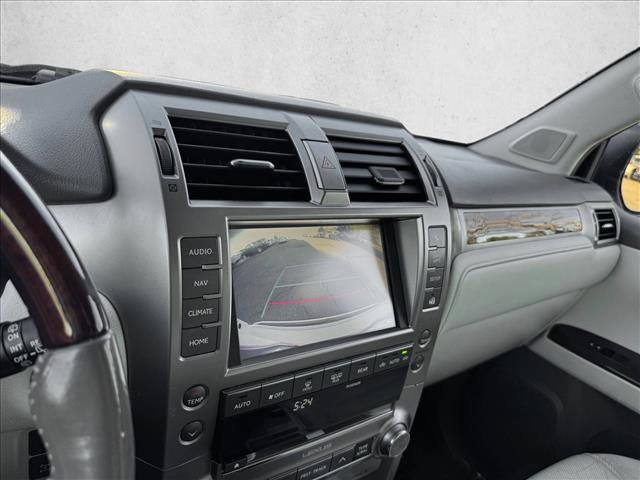 Used 2015 Lexus GX 460 w/ Premium Package image 16