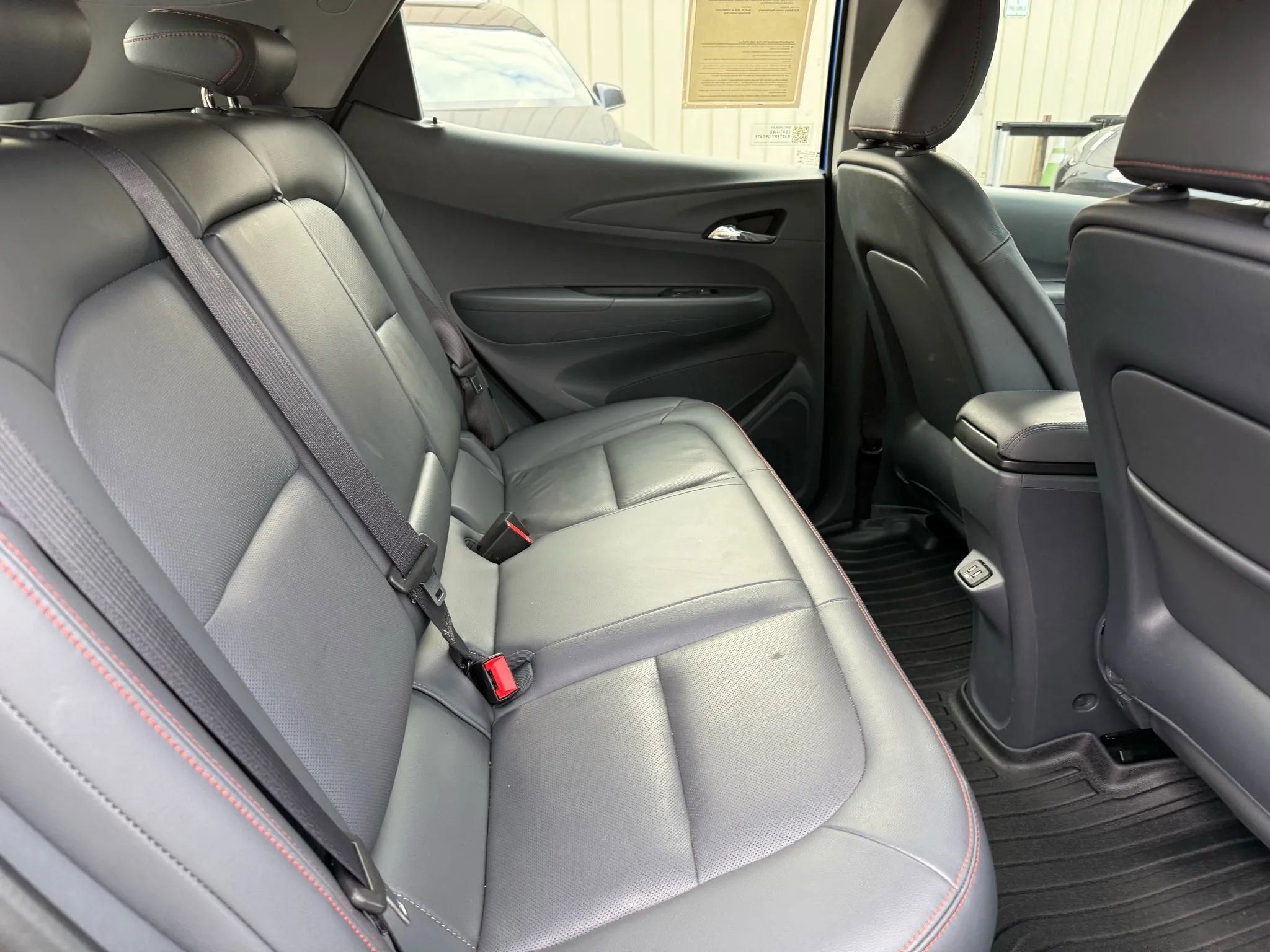 Used 2017 Chevrolet Bolt Premier w/ Driver Confidence II Package image 18