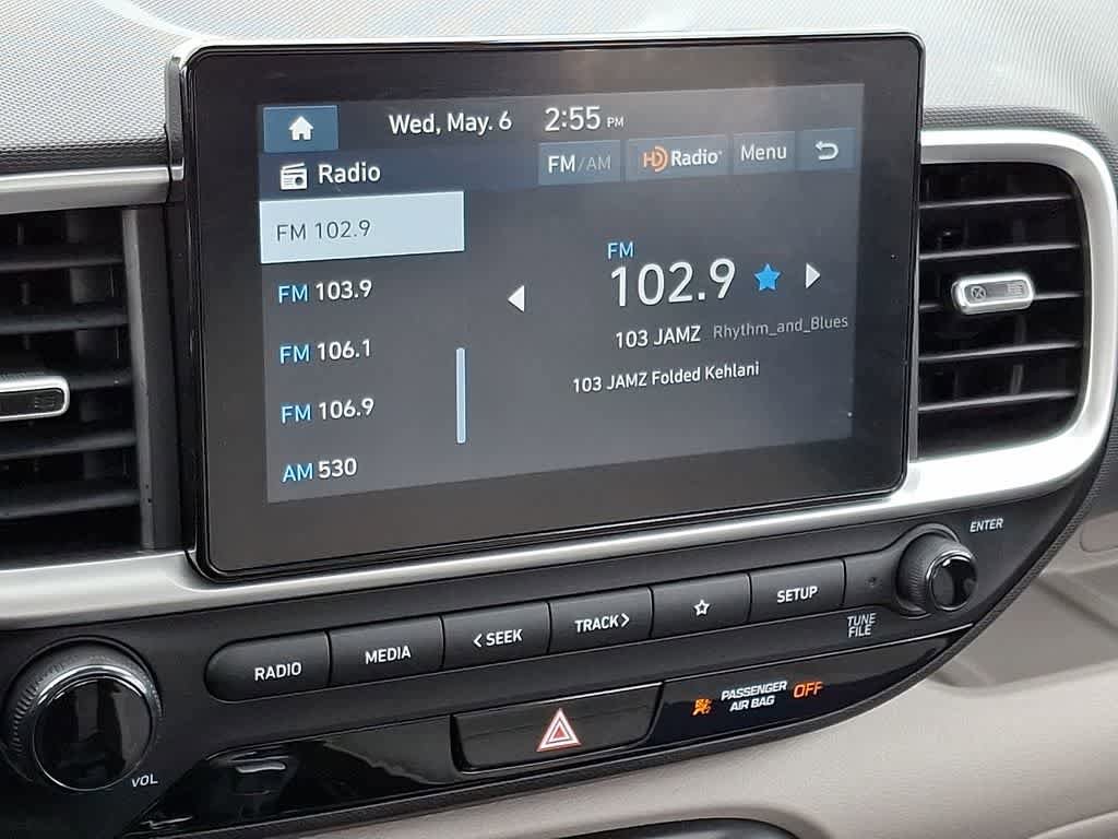 Certified 2025 Hyundai Venue SEL FWD image 16