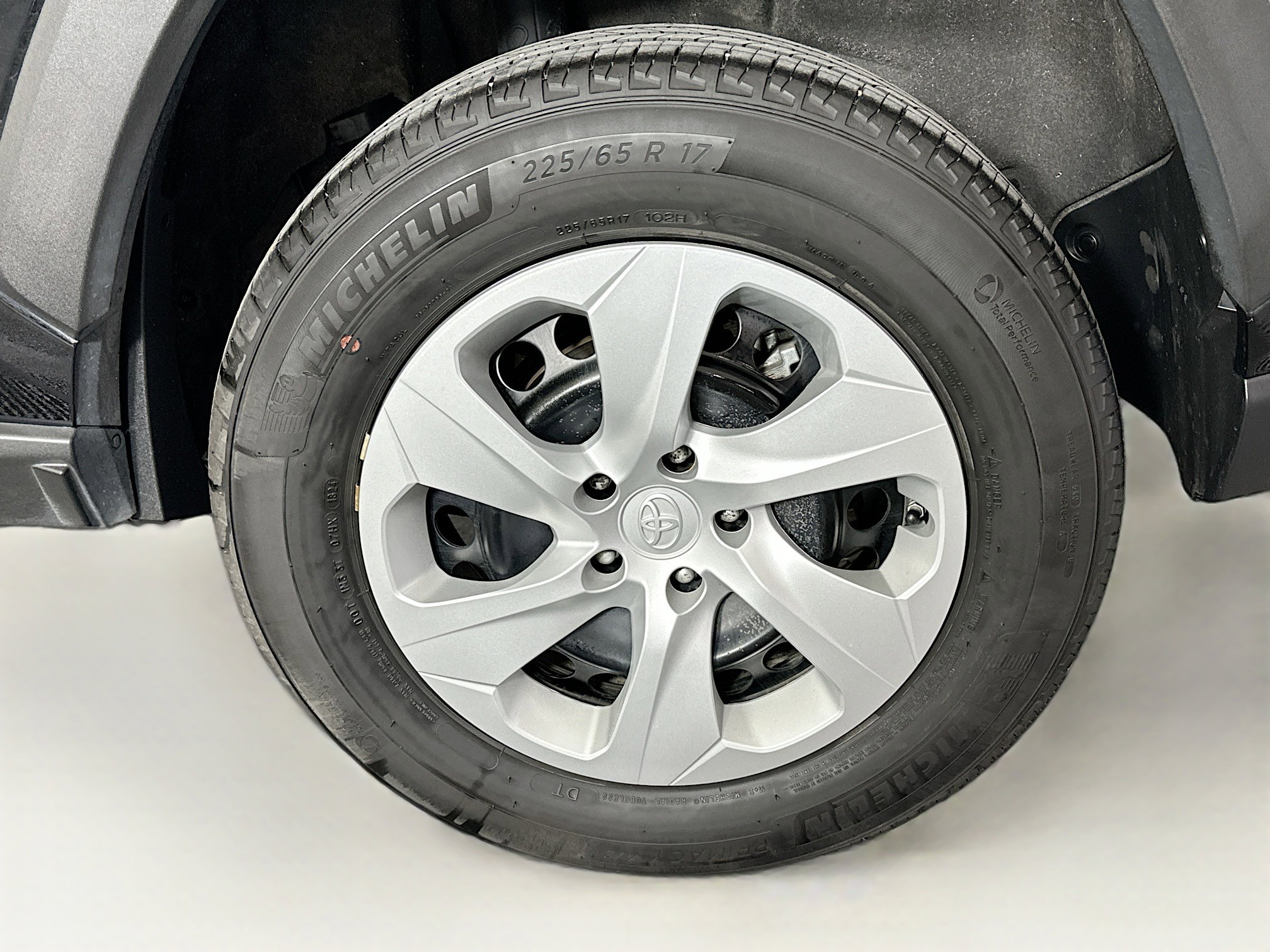 Used 2024 Toyota RAV4 LE image 11